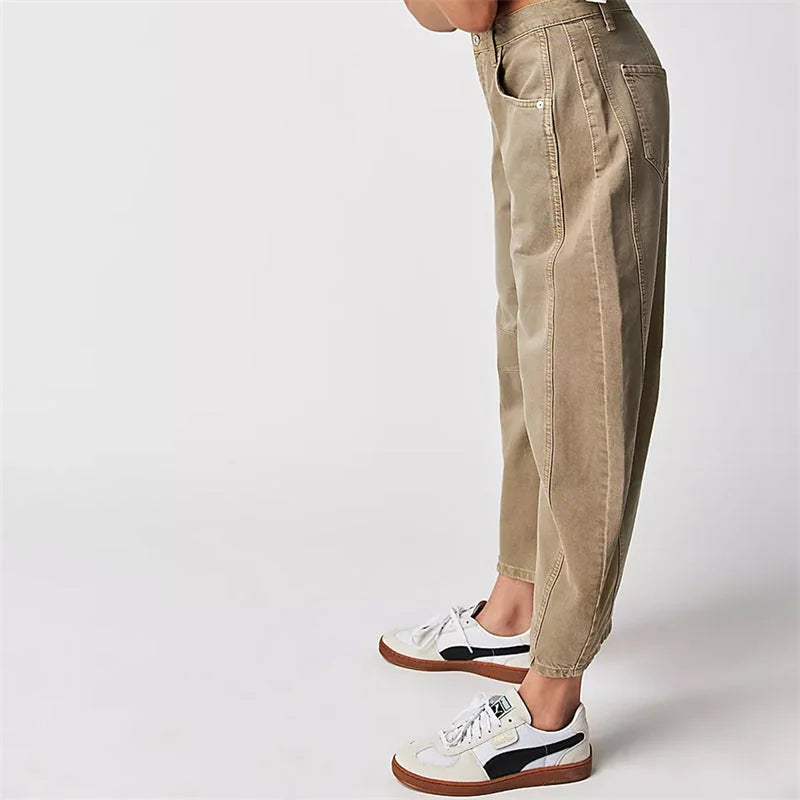 Beige Women's High-Waist Barrel Leg Jeans — Gloria Everyday Relaxed Ankle-Length - Side Leg Closeup