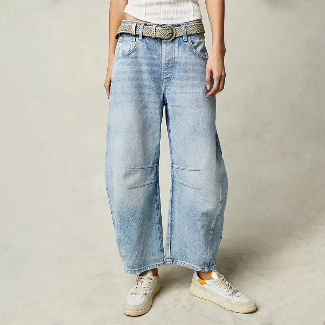 Light Blue Women's High-Waist Barrel Leg Jeans — Gloria Everyday Relaxed Ankle-Length - Front Full Belt