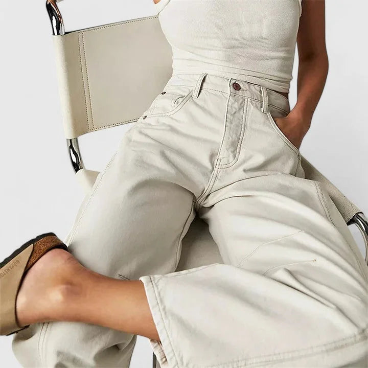 White Women's High-Waist Barrel Leg Jeans — Sofia Denim Curved Wide-Leg - Side Seated Detail