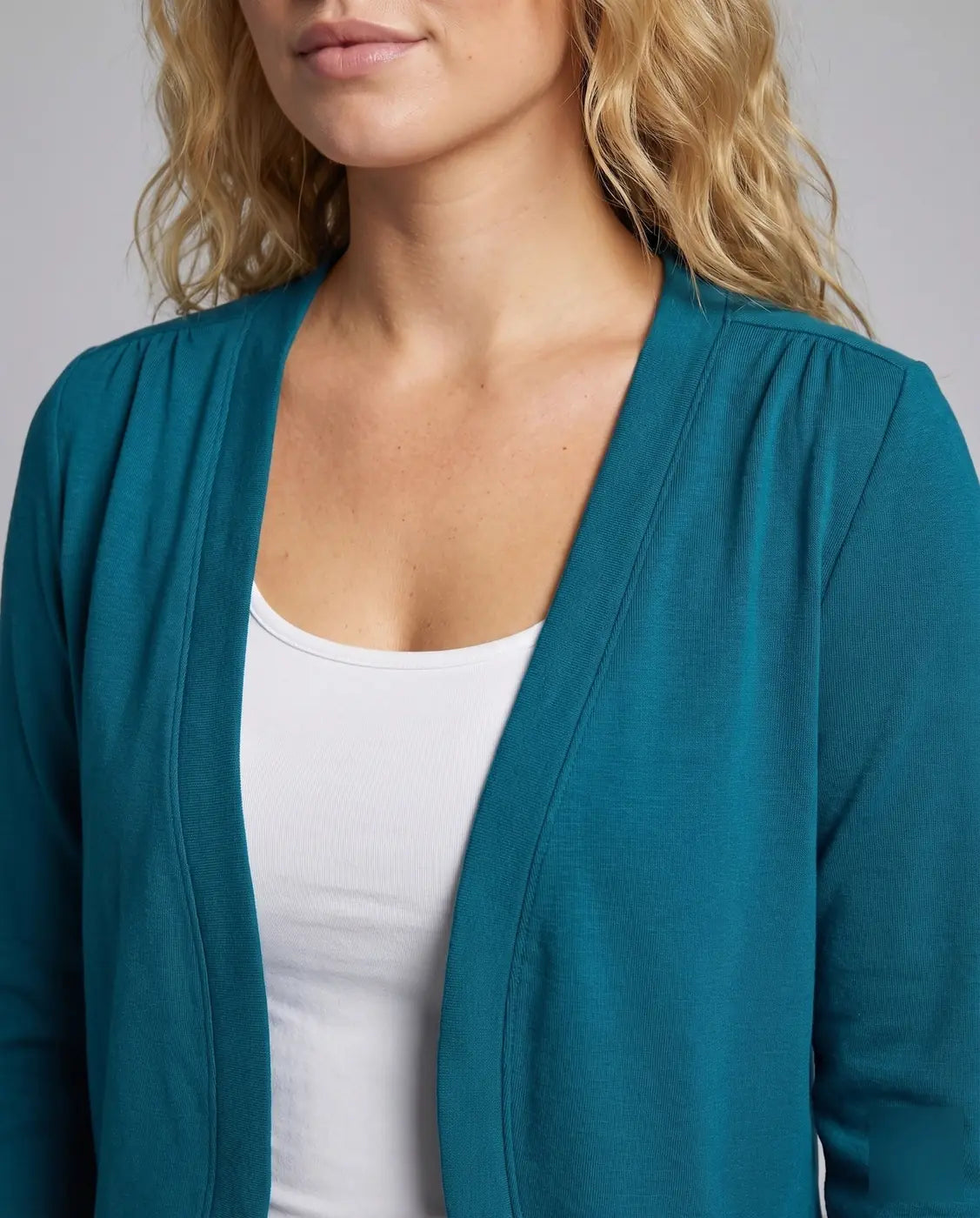 Turquoise Women's Cropped Open-Front Blazer — Trixie Stretch-Knit Shawl Collar Fitted - Close Up Collar