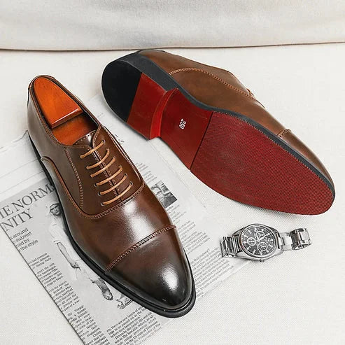 Brown Men's Oxford Shoes — Grayson Lace-Up Cap Toe Genuine Leather - Flat Lay Detail